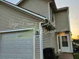 204 NE Sunshine Street - Photo 1 of 1