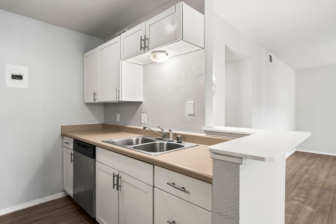 Nova View - Photo 6 of 13