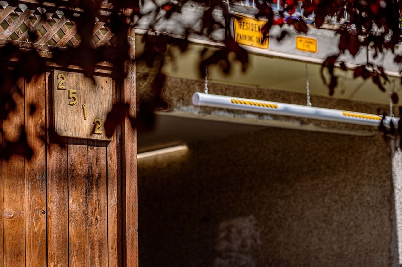 Bayview Apartments | Bright Units with Easy Transit Options - Photo 3 of 6