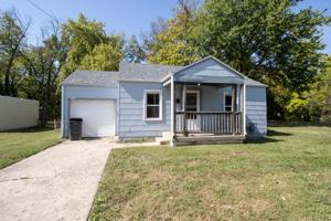 featured image of 911 Range Line St