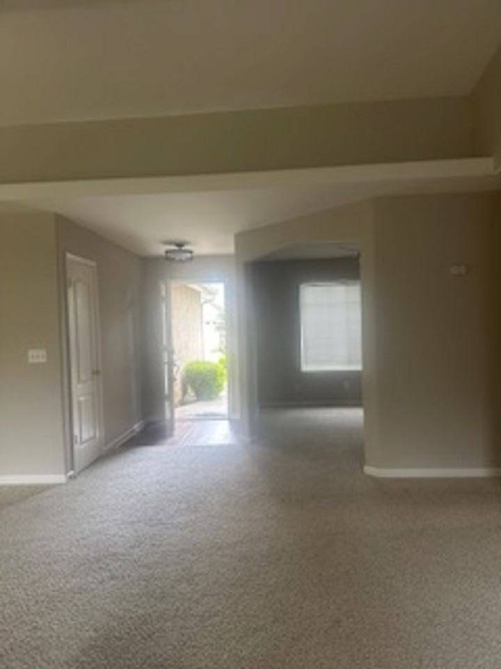 2133 East Saint Andrew Drive - Photo 4 of 14