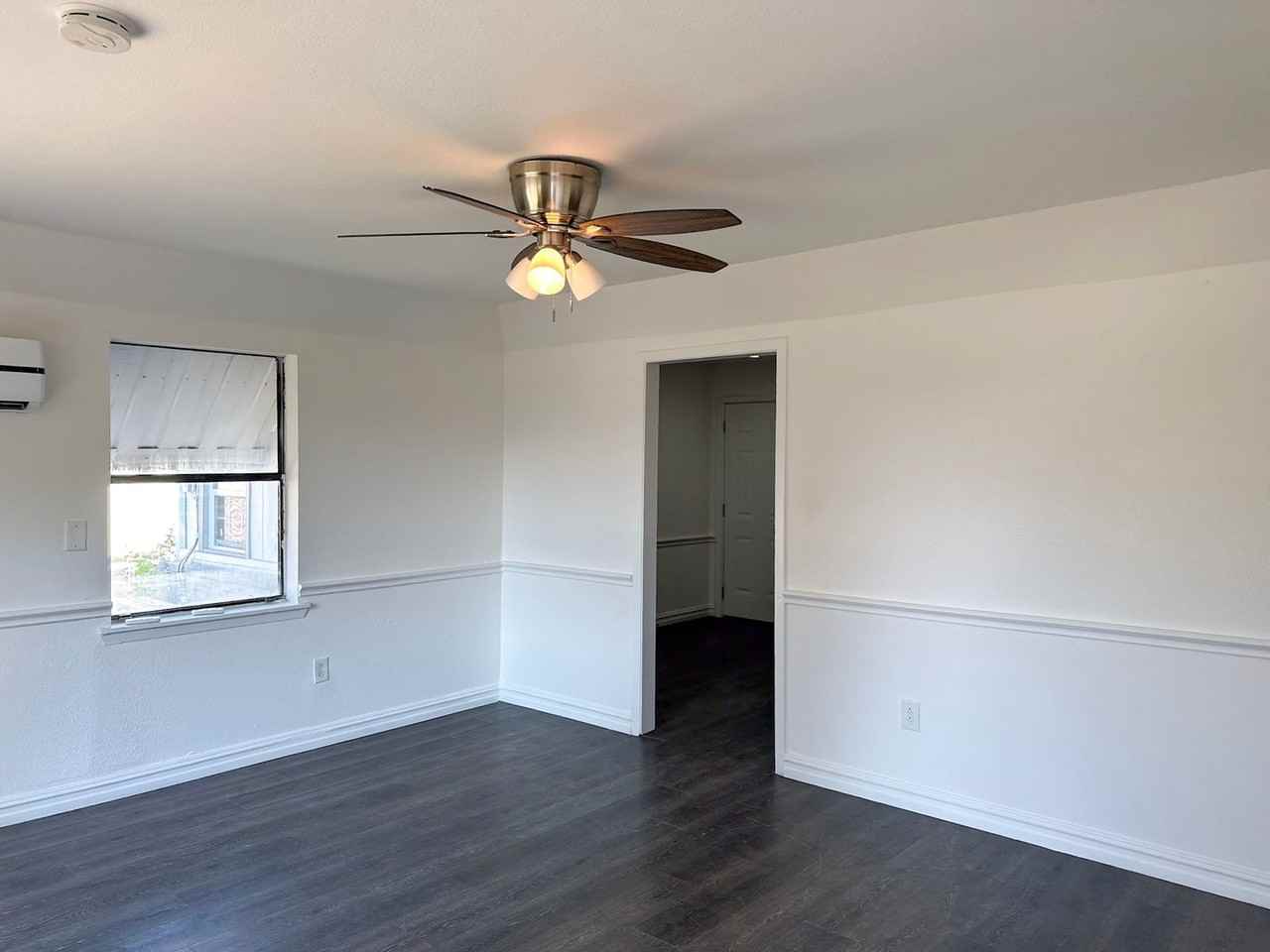 57201 Perry St - Photo 3 of 27