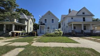 137 Summit St - Photo 1 of 1