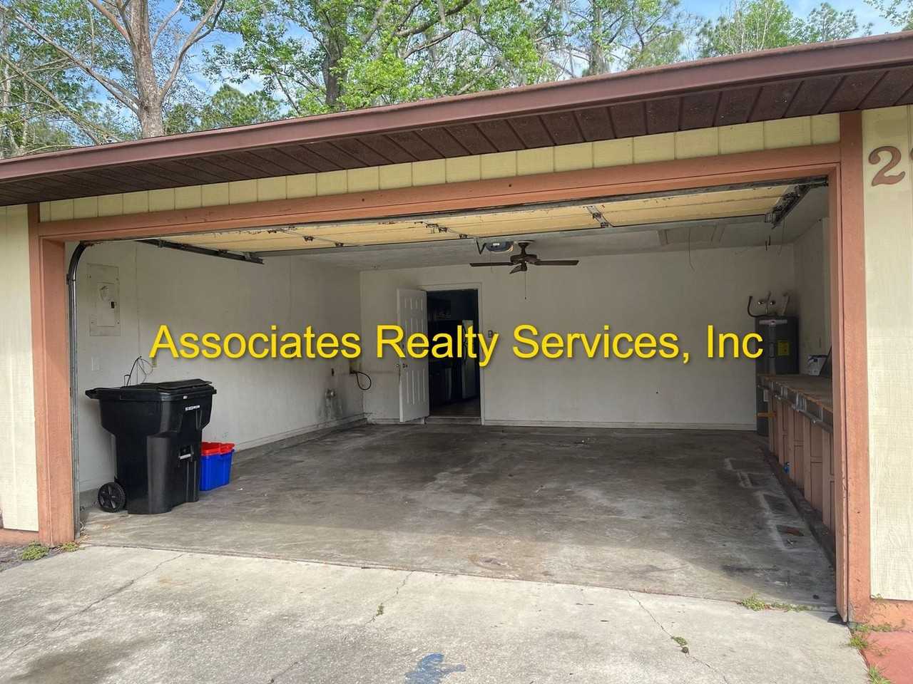2904 Nw 68th Ave - Photo 4 of 14