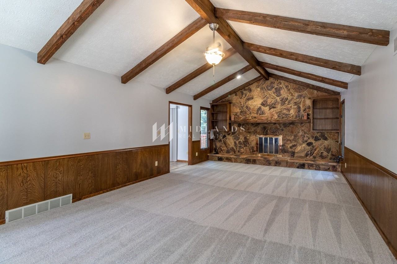 13302 S 26th Ave - Photo 3 of 19