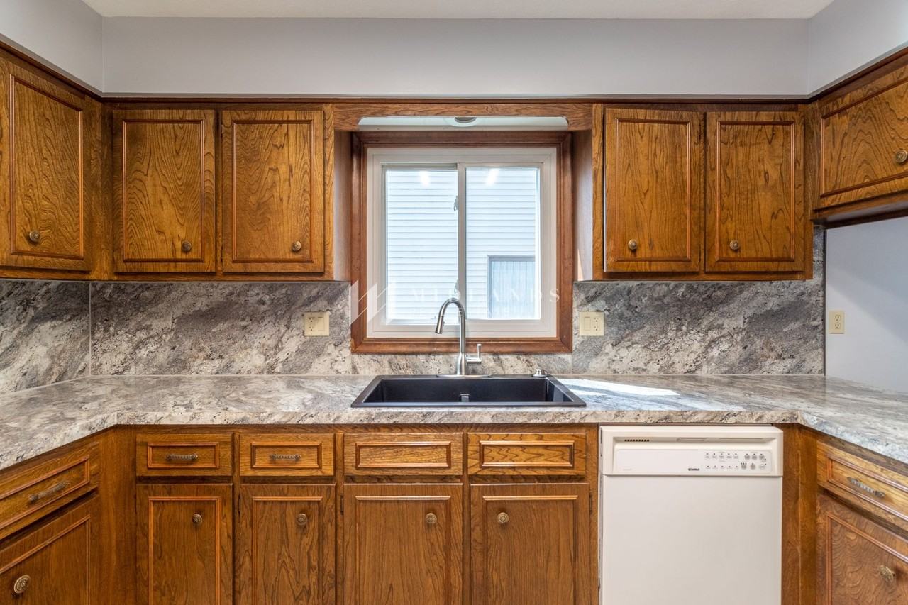 13302 S 26th Ave - Photo 7 of 19