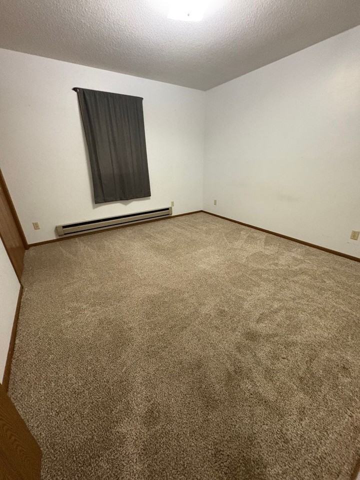 2937 2935/2 N Marion Rd - Photo 4 of 19