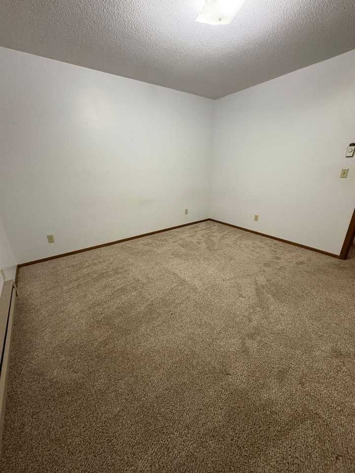 2937 2935/2 N Marion Rd - Photo 6 of 19