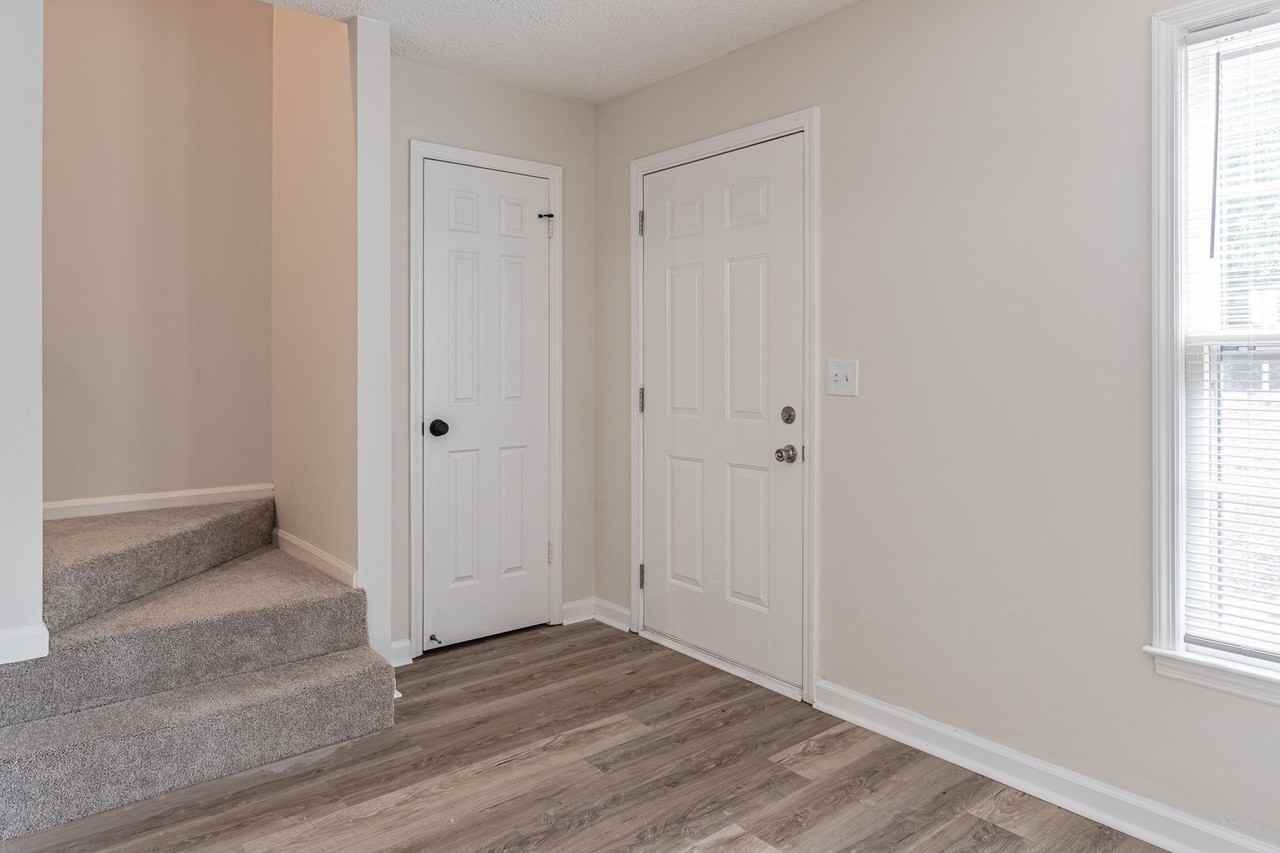 1054 Old Holcomb Bridge Road - Photo 3 of 25