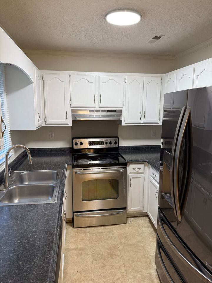 12800 Levins Hall Rd - Photo 3 of 8