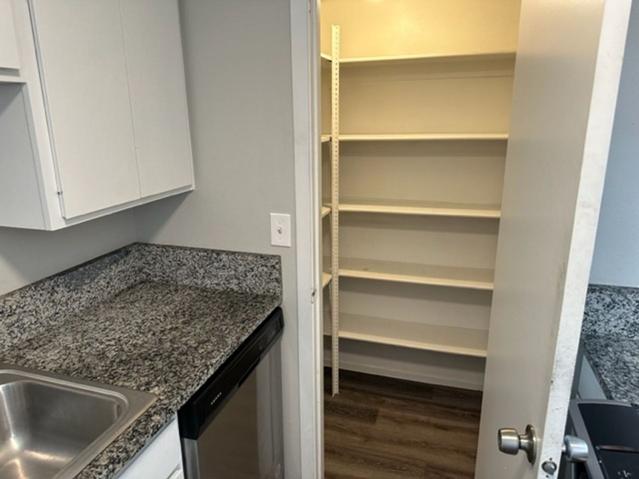 1892 E 5725 S - Photo 4 of 17