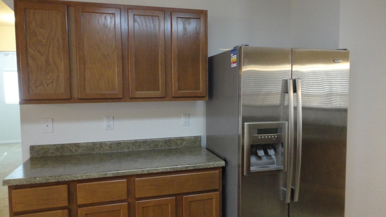 9226 Hanover Cove - Photo 4 of 15