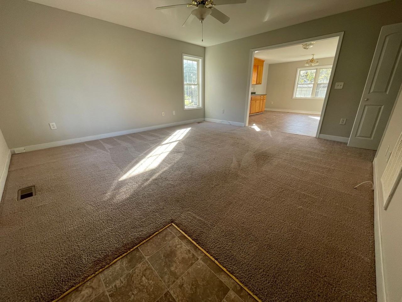 1042 Amelia St - Photo 2 of 14