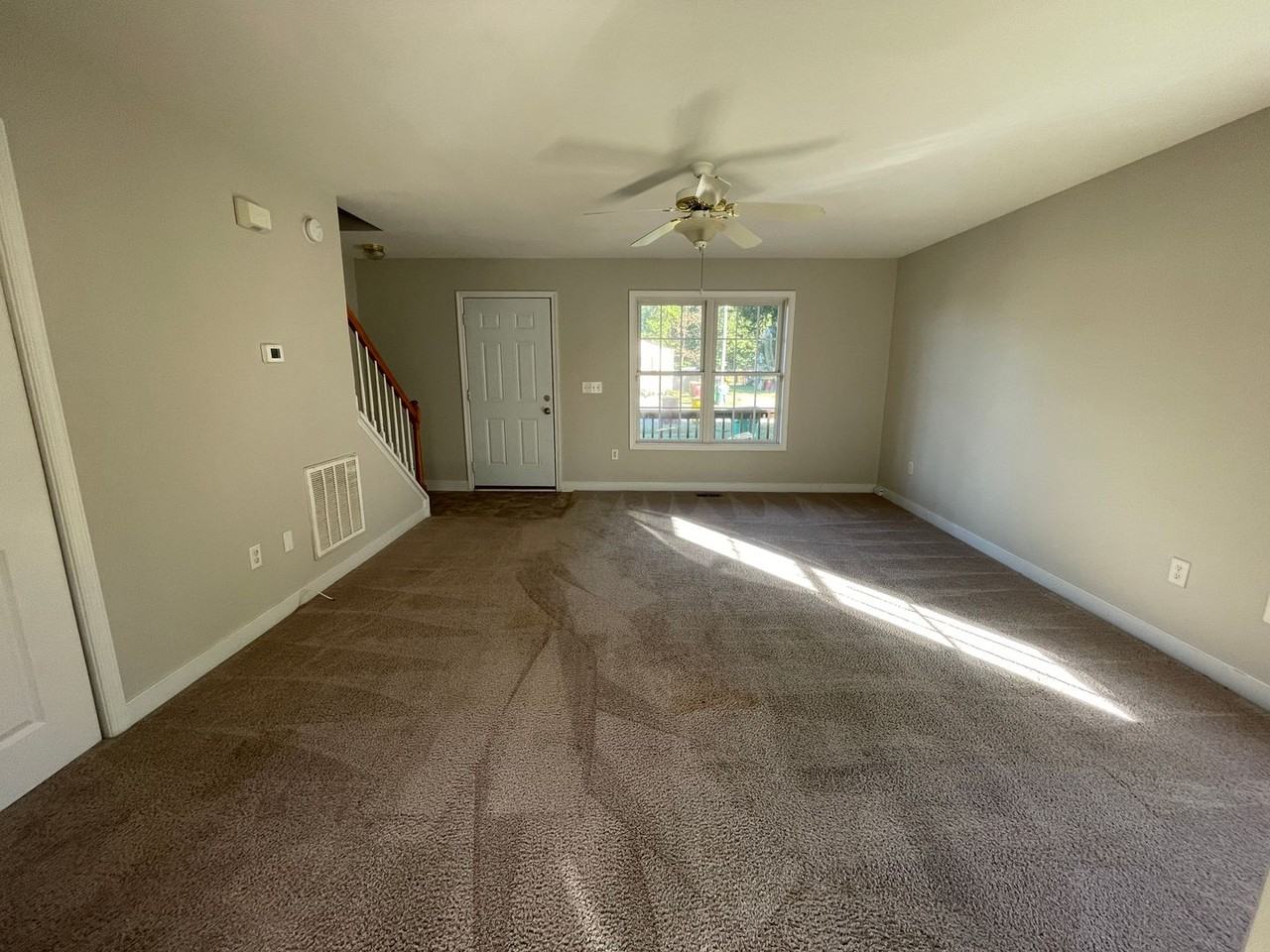 1042 Amelia St - Photo 3 of 14