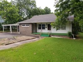 featured image of 908 Callie Ave