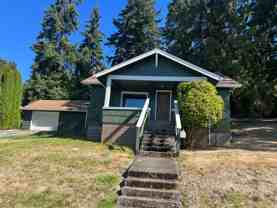 882 Se Adams Ave - Photo 1 of 1