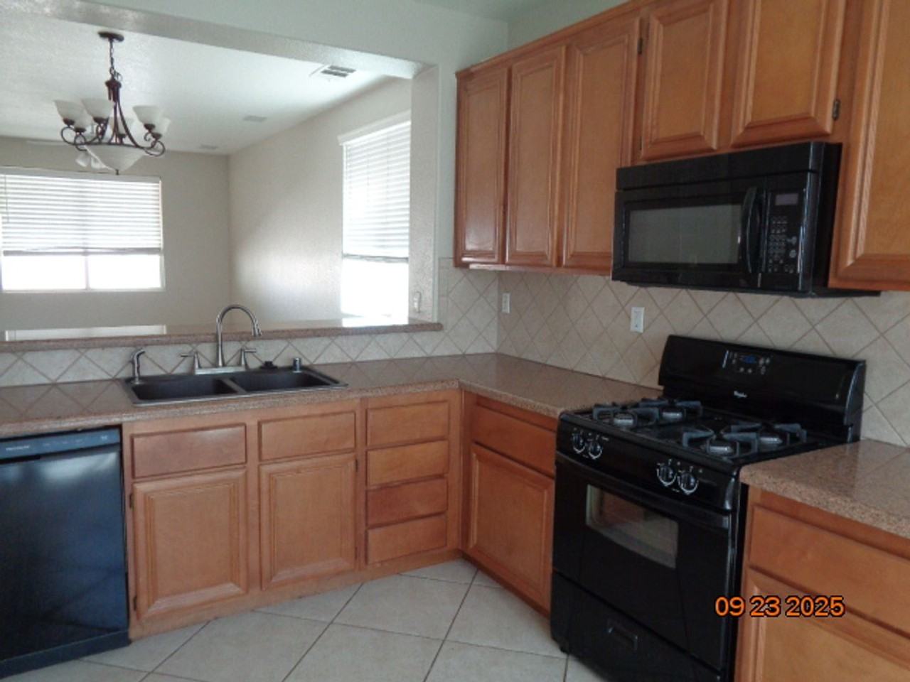 4531 Jade Ct - Photo 3 of 18