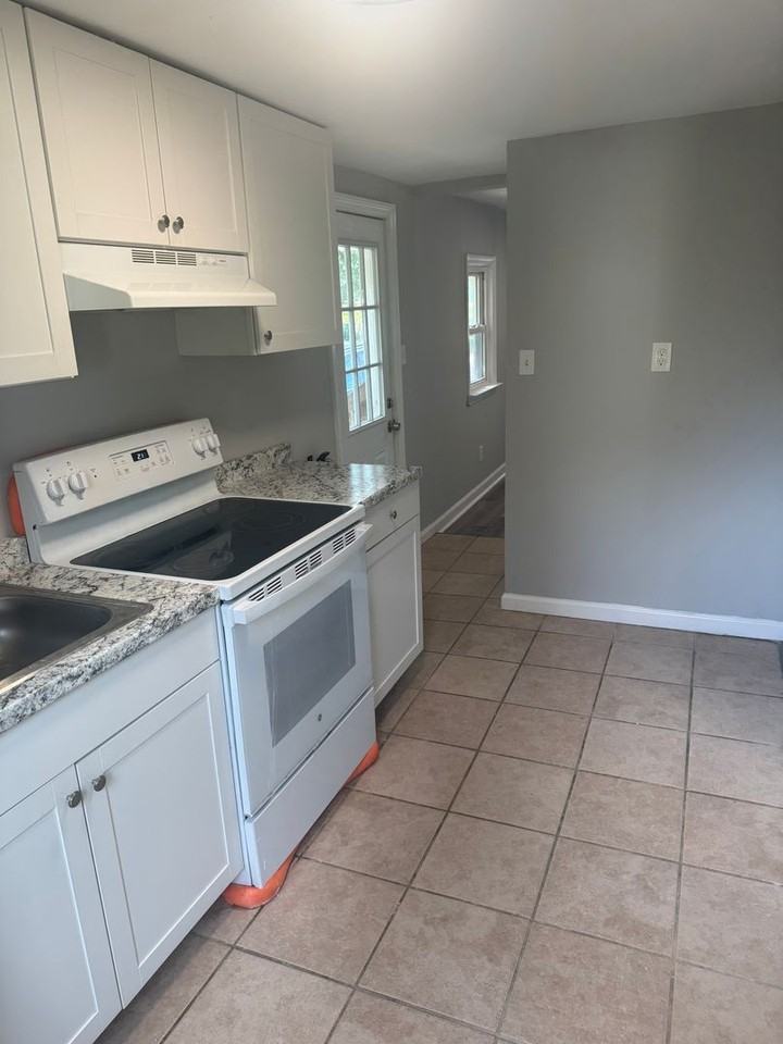 120 N New Rd - Photo 4 of 14