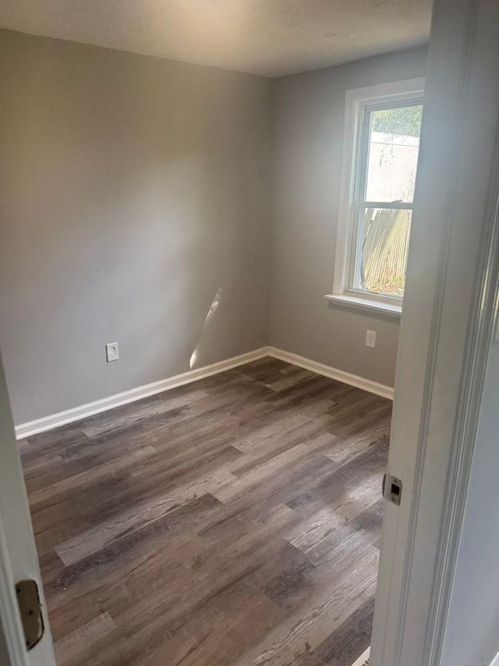 120 N New Rd - Photo 7 of 14