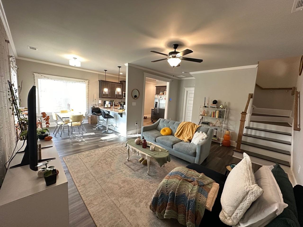 962 Dr Martin Luther King Pkwy - Photo 2 of 17