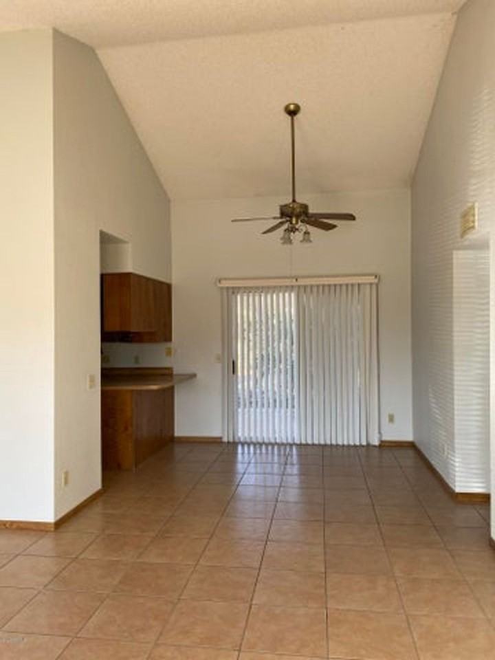 6932 W Paradise Dr - Photo 3 of 11