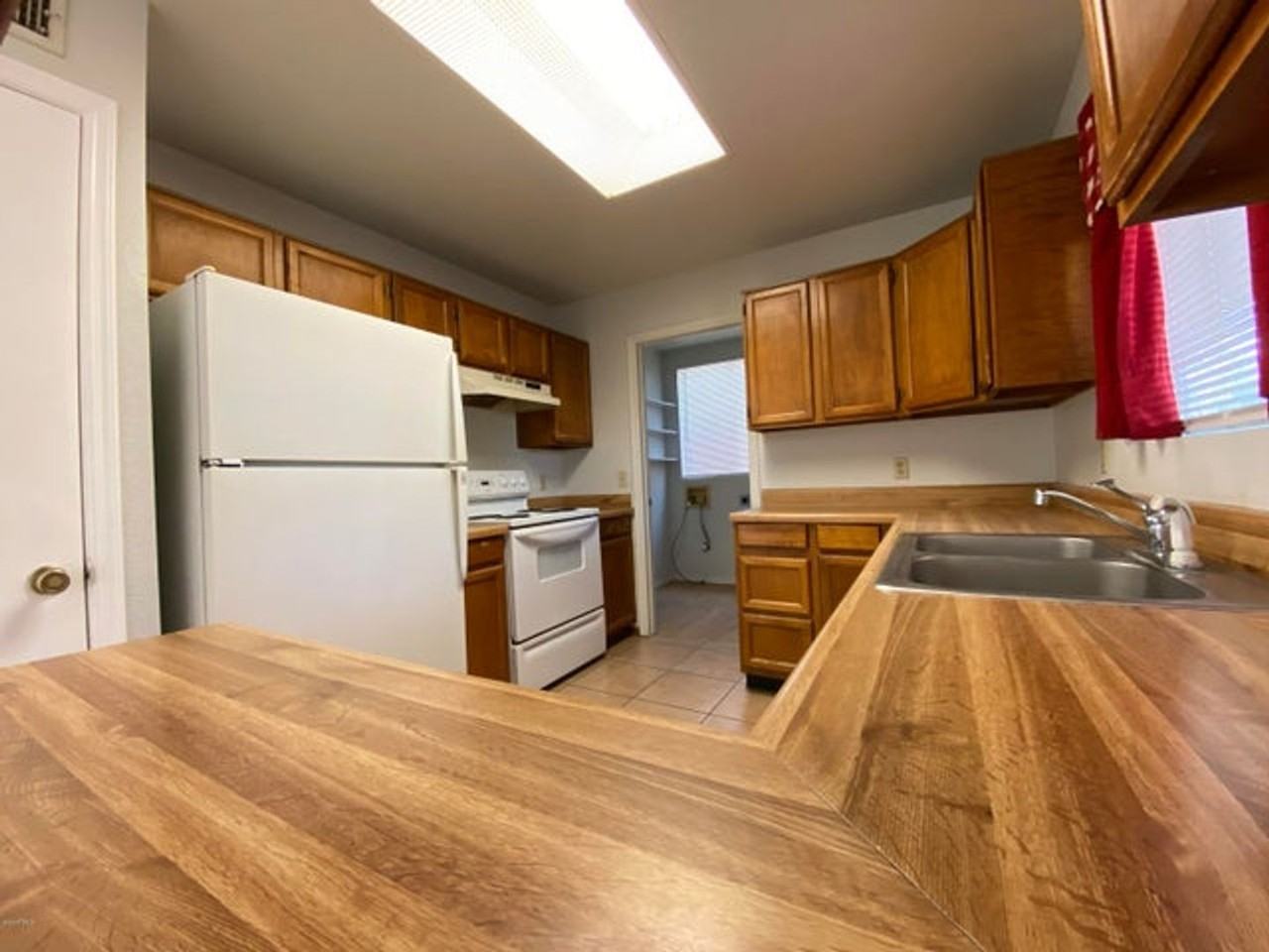 6932 W Paradise Dr - Photo 4 of 11