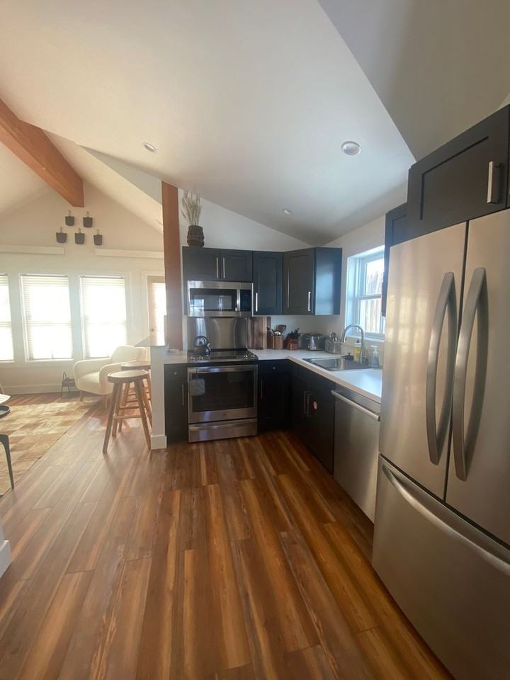 216 Maroon Ave - Photo 3 of 18