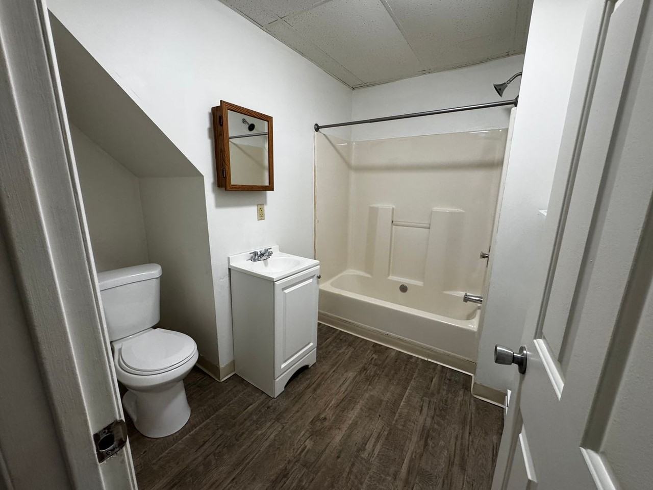 1254 Willow St - Photo 6 of 9