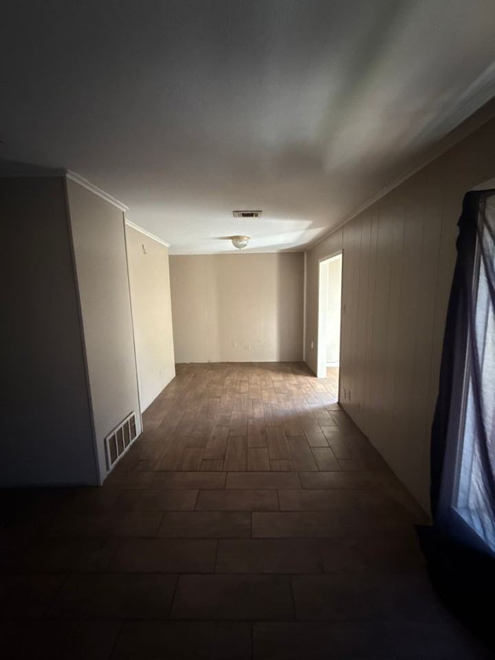 733 Kingridge Place - Photo 2 of 9