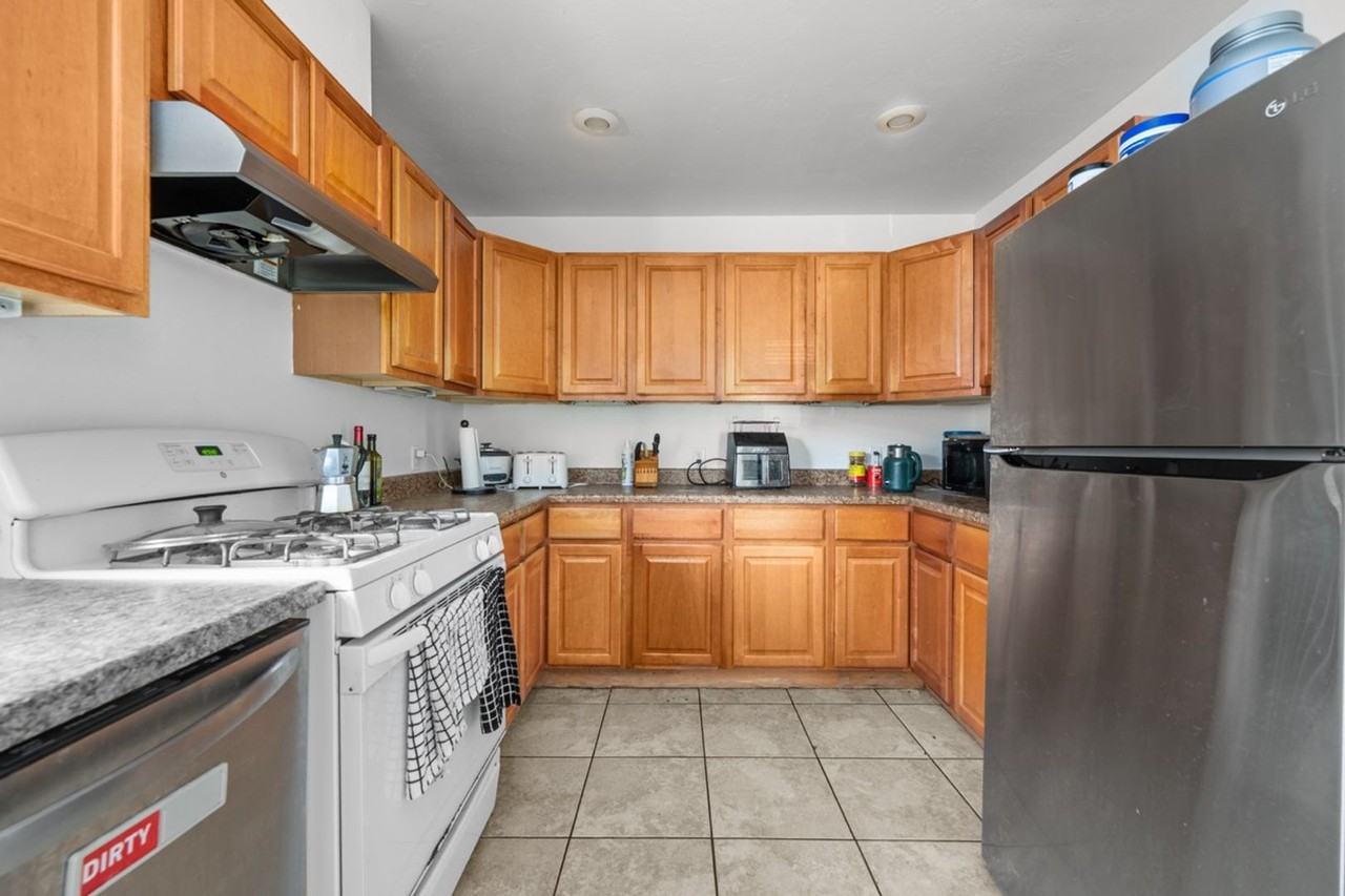 5379 E Falls View Dr - Photo 6 of 26