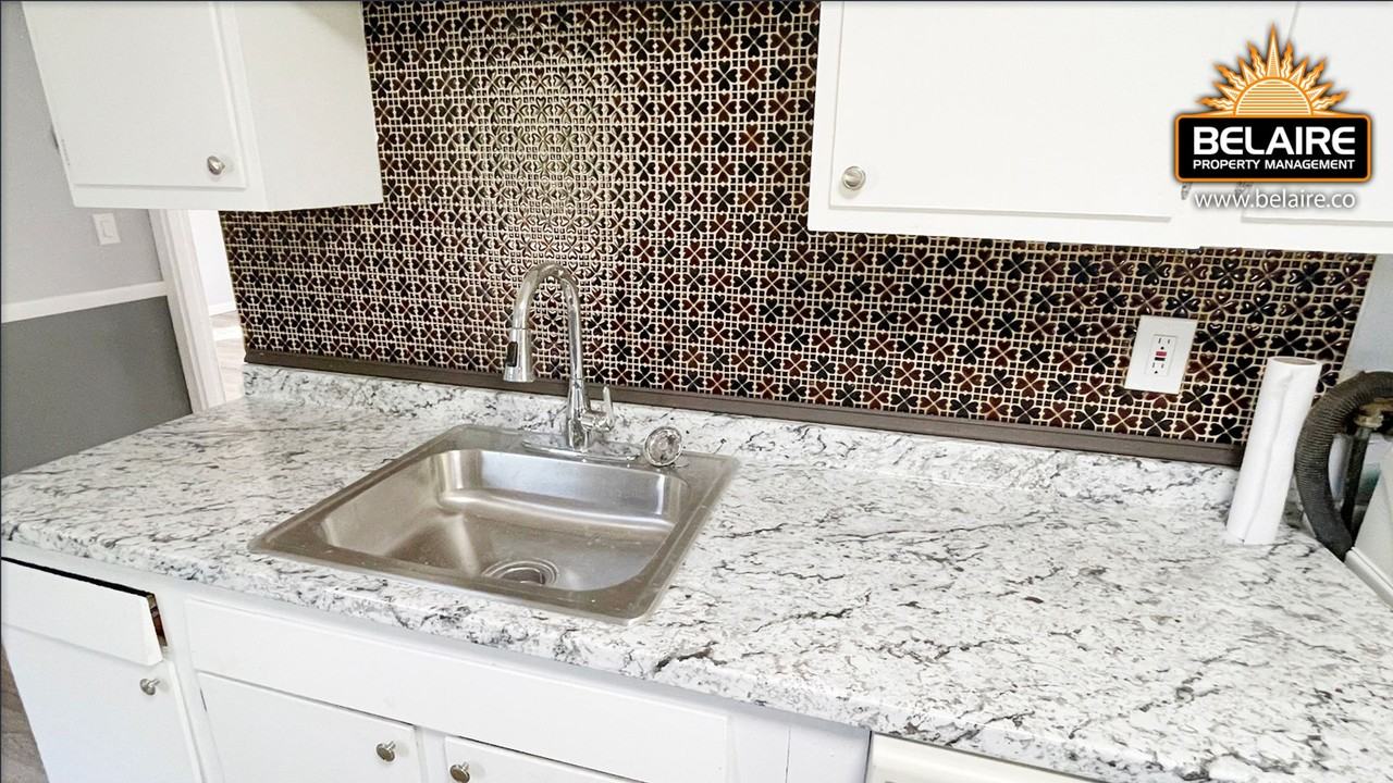 29 Franklin St - Photo 3 of 23