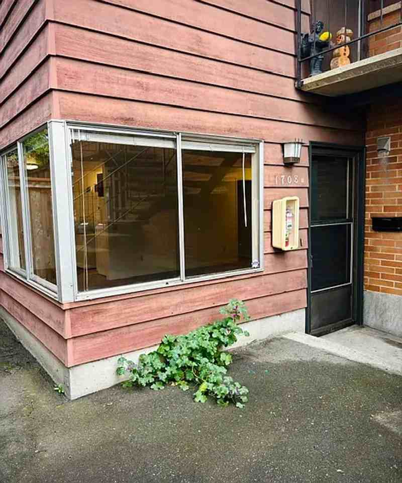 1708B Nw 58th St - Photo 4 of 29