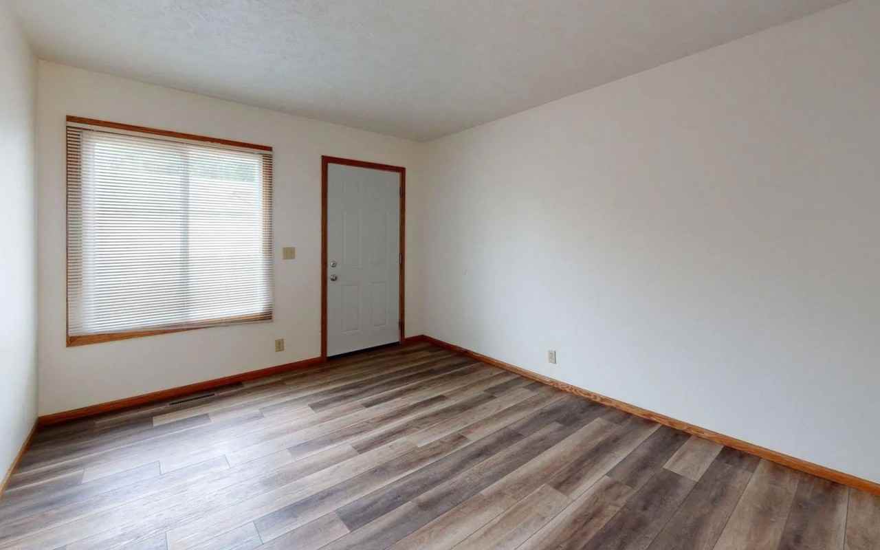 2923 W Anna St - Photo 2 of 20