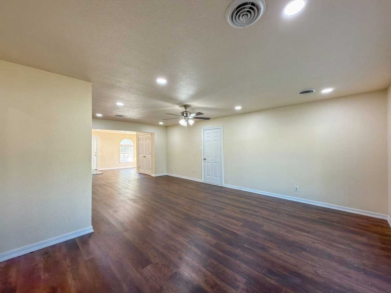 4901 South 28th Street - Photo 2 of 19