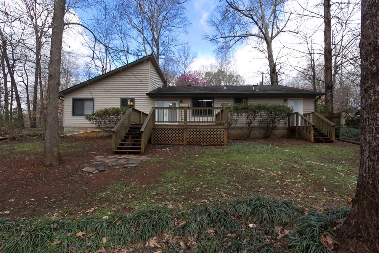 765 Oxford Hall Dr - Photo 2 of 21