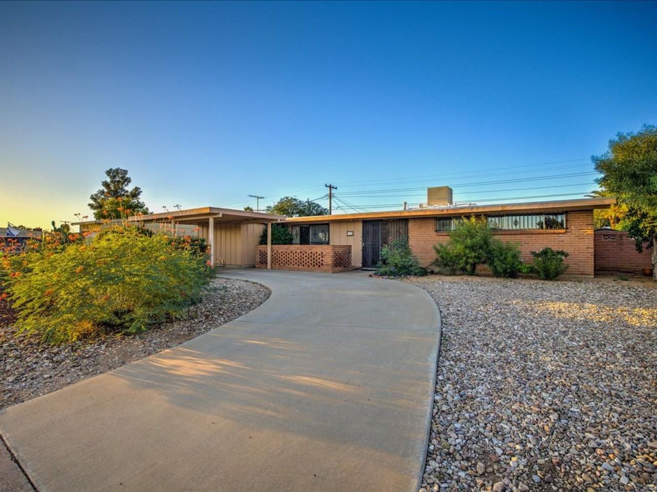 7409 E Princeton Dr - Photo 2 of 26