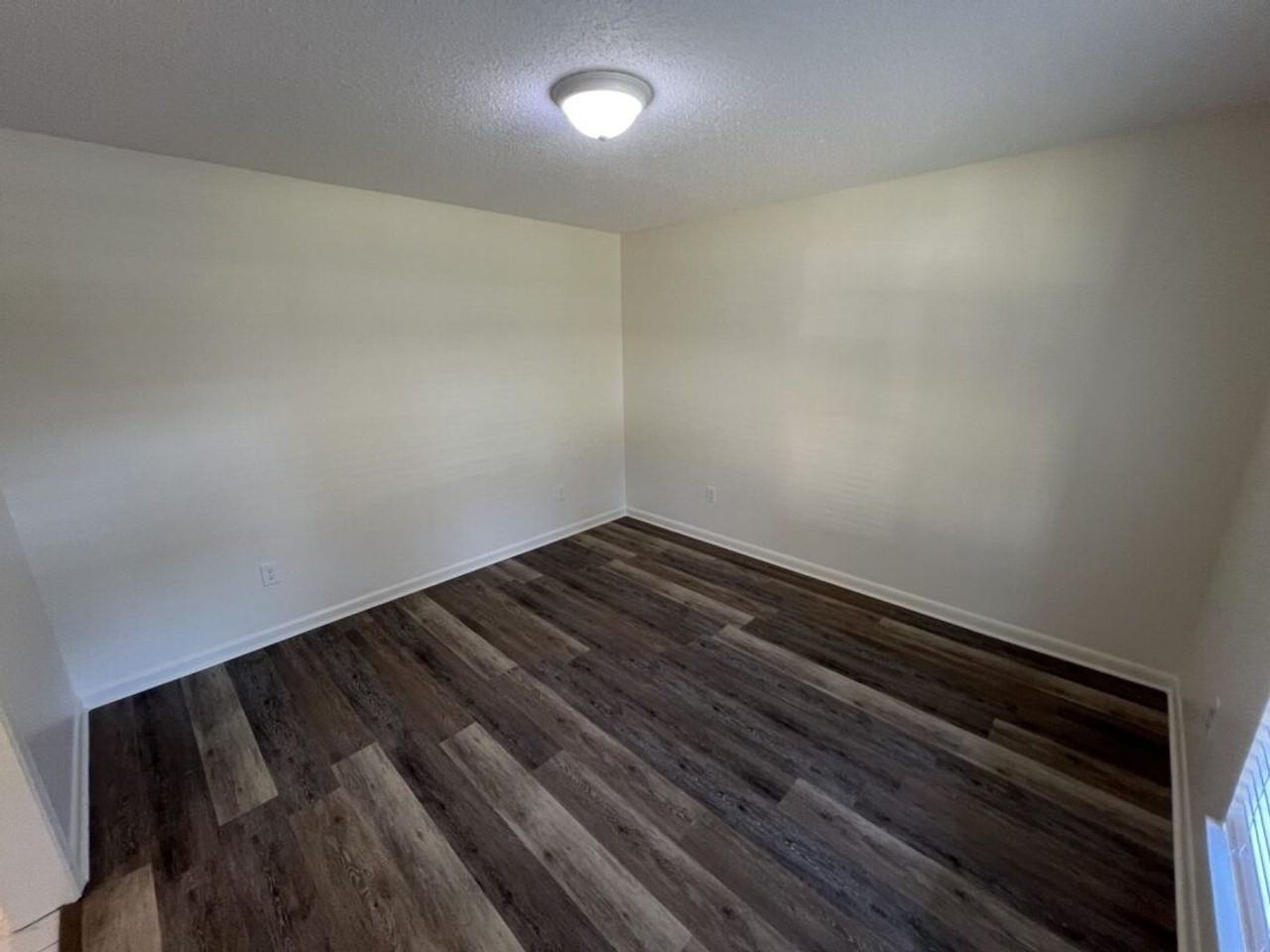 15628 Antietam Ave - Photo 7 of 41