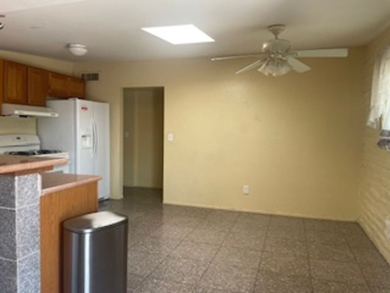 2943 E Beverly Dr - Photo 5 of 5