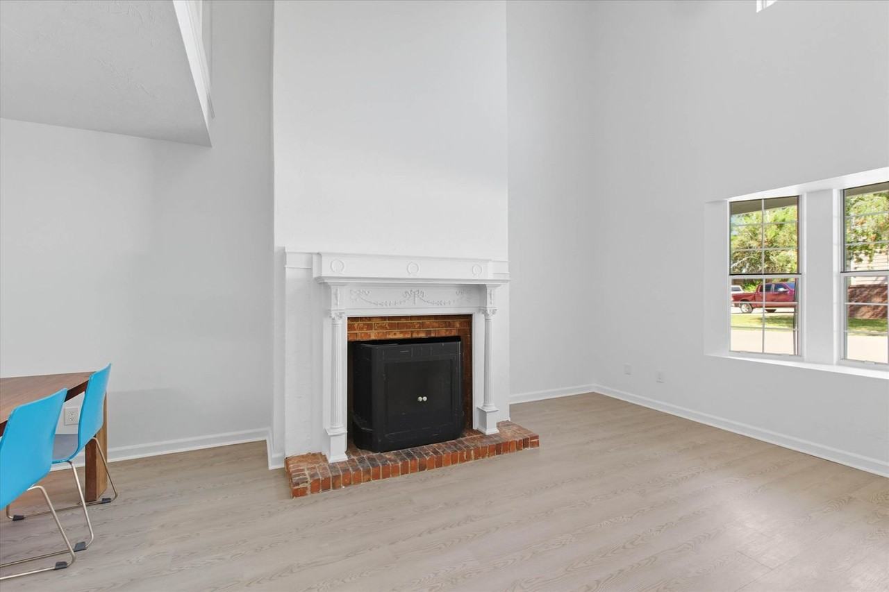 419 Williams St - Photo 6 of 30