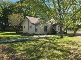8812 N Reed Rd - Photo 1 of 1
