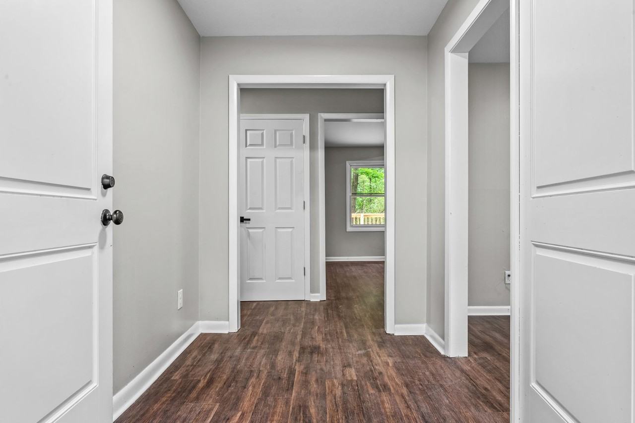 310 Weatherly Woods Dr - Photo 2 of 50