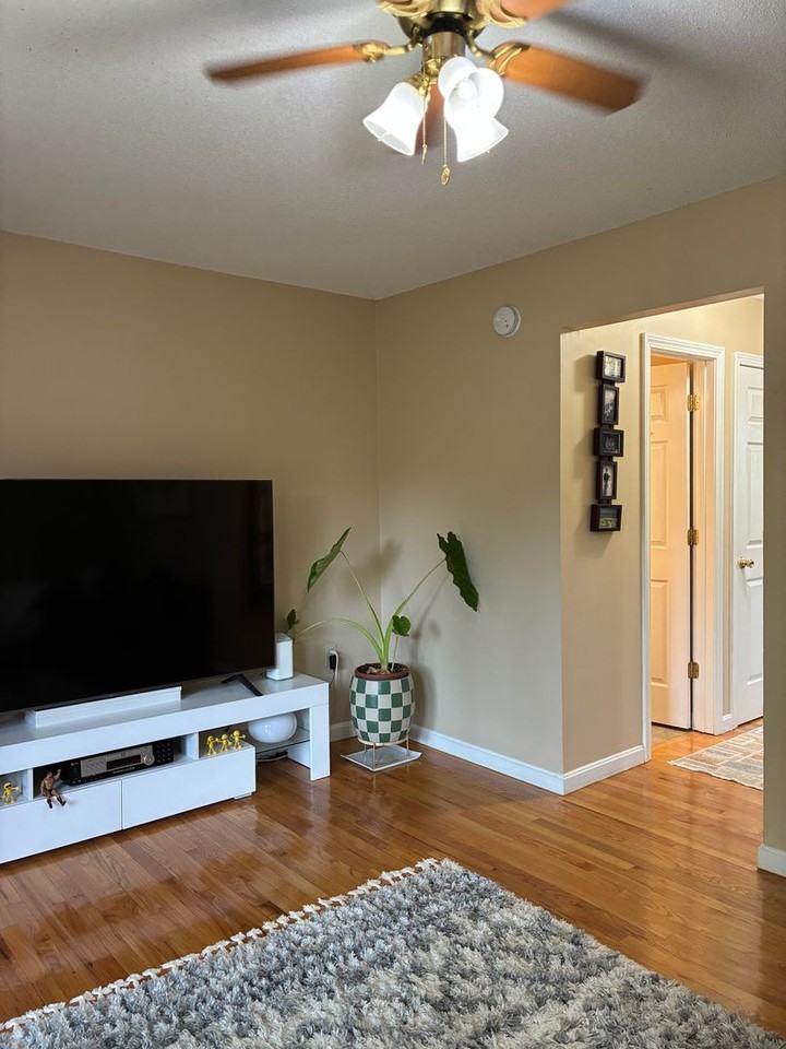 70 Brown Ave #20 - Photo 7 of 17