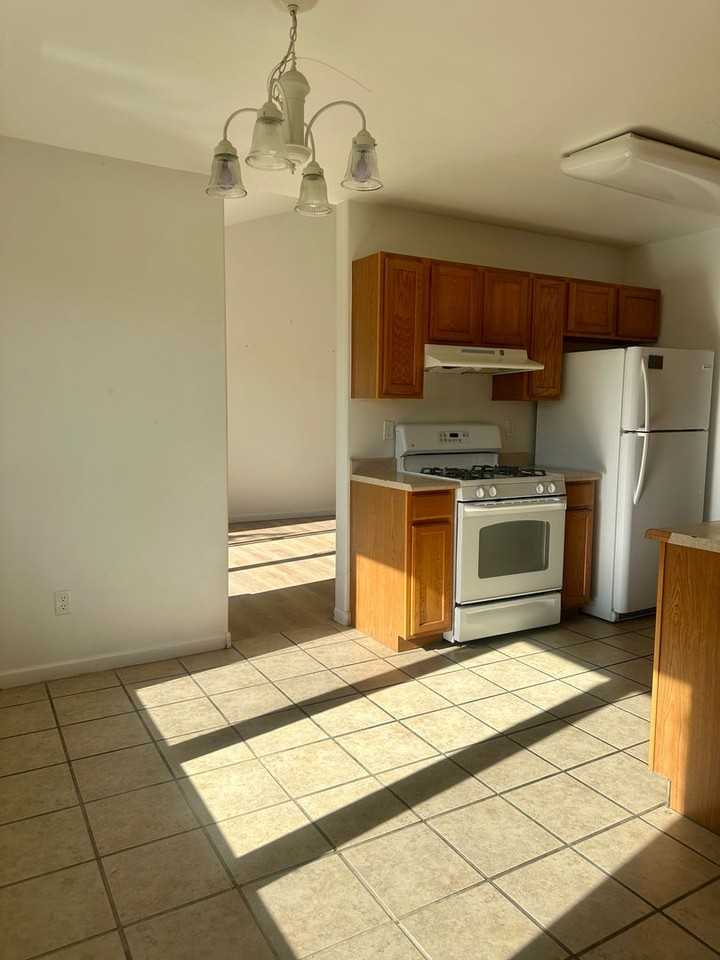 788 Castle Valley Blvd #I - Photo 3 of 17