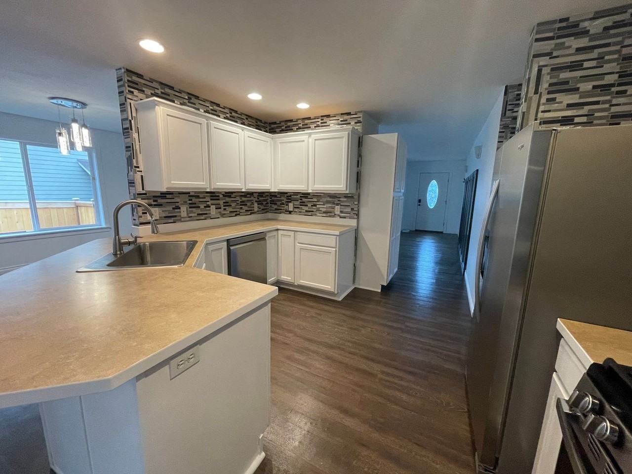 1853 Sw Olive St - Photo 2 of 19