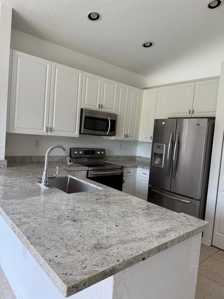 1720 Northwest 78th Way - Photo 3 of 11