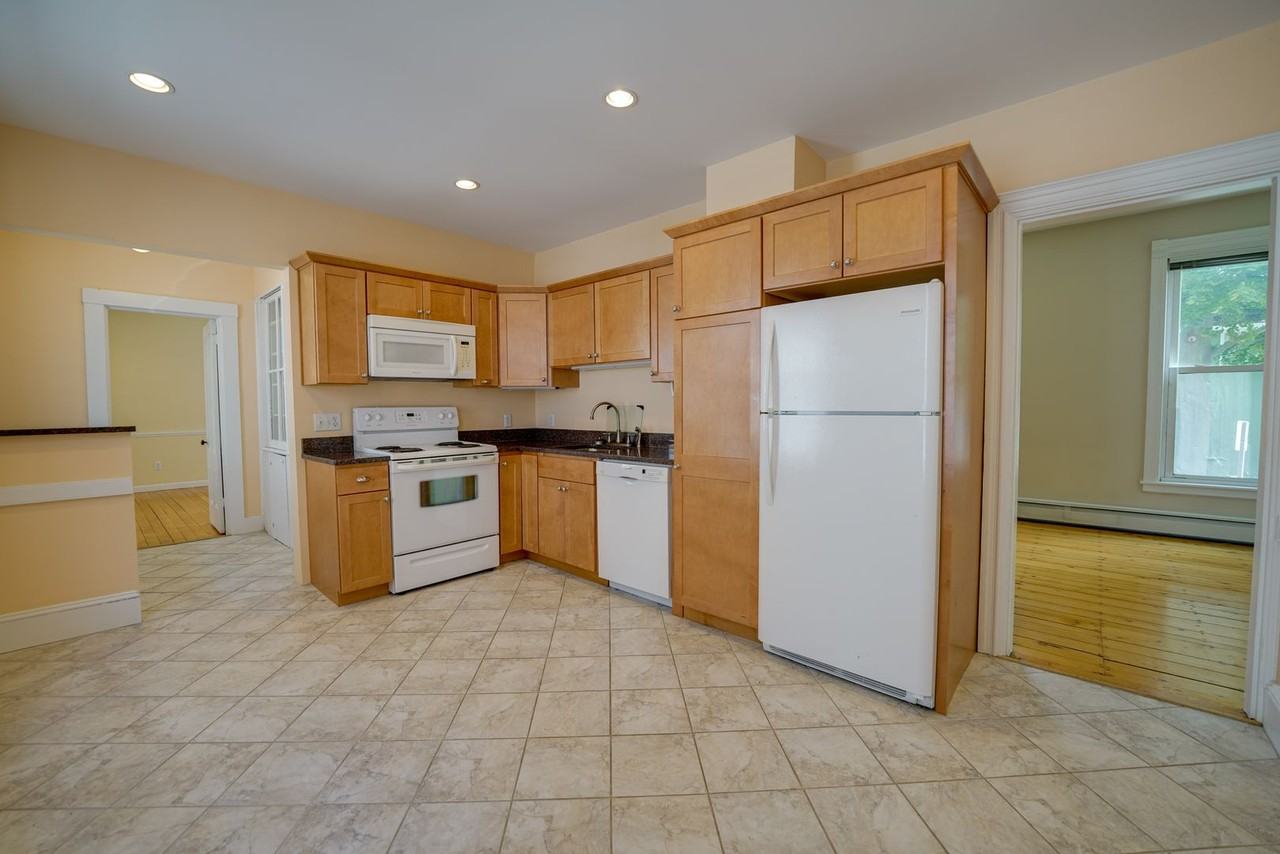 115 Clark St #1 - Photo 4 of 12