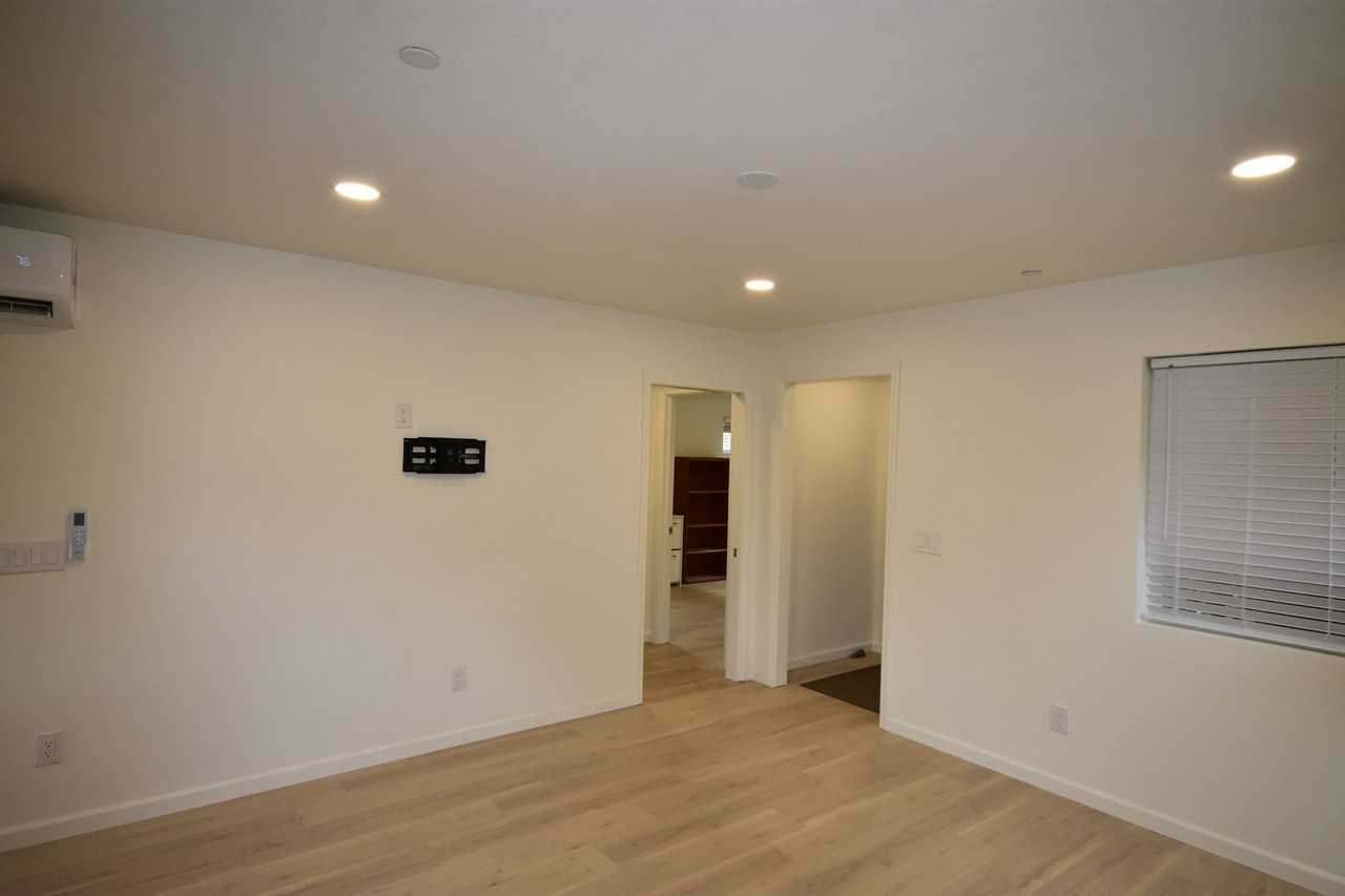 4637 Chicago Ave - Photo 3 of 9