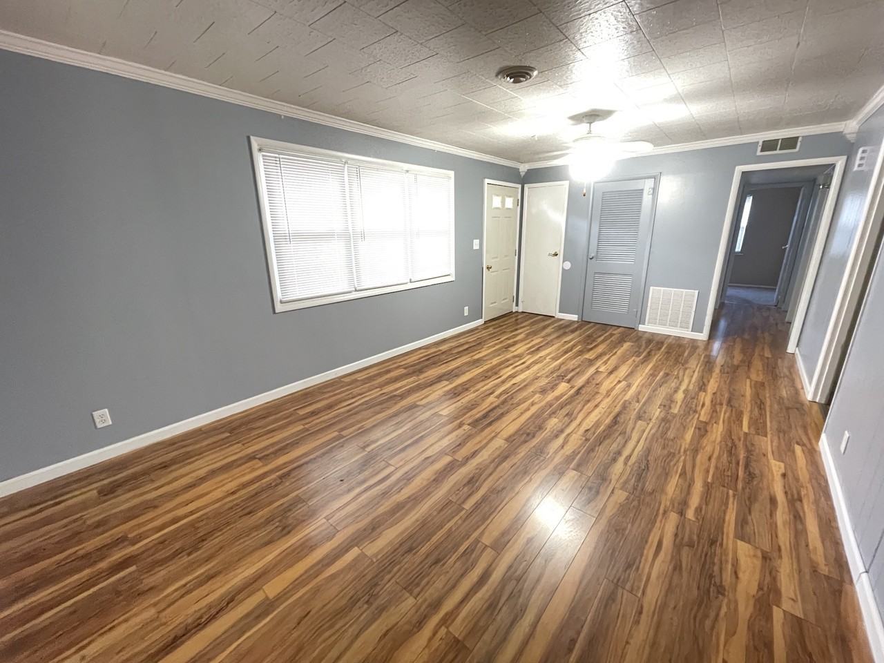 715 Scott Dr #NA - Photo 2 of 18