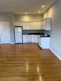 60 Pearl St #206 - Photo 5 of 7