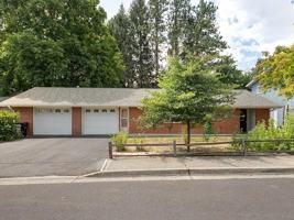 featured image of 635 Sw Dawnview St #NA